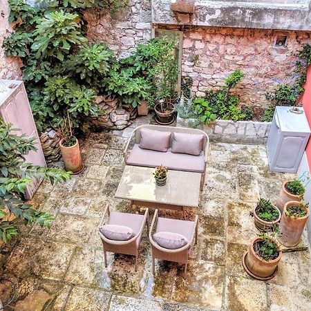 Private Courtyard Medieval Stone Home In Old Town Ровин Екстериор снимка