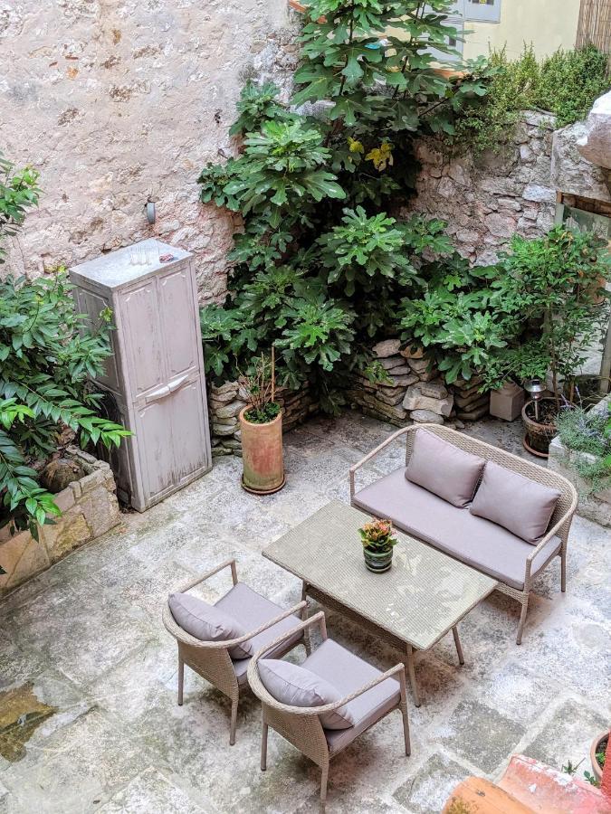 Private Courtyard Medieval Stone Home In Old Town Ровин Екстериор снимка
