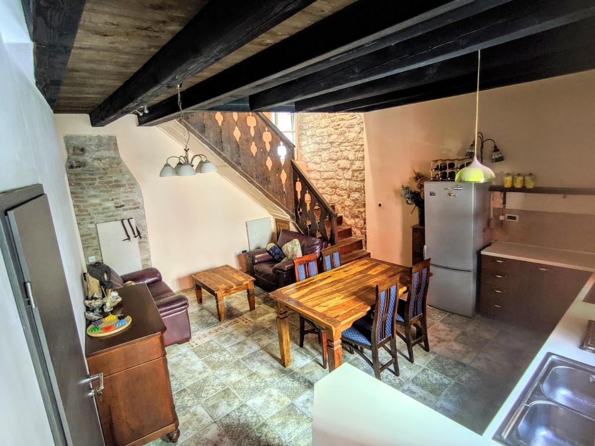 Private Courtyard Medieval Stone Home In Old Town Ровин Екстериор снимка